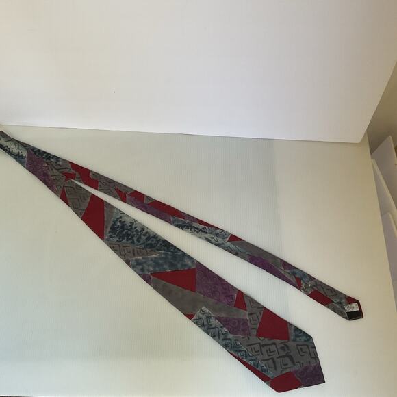 Vintage Tie 100% Silk Oscar de la Renta Made in USA Abstract Geometric Red Gray - Picture 6 of 7
